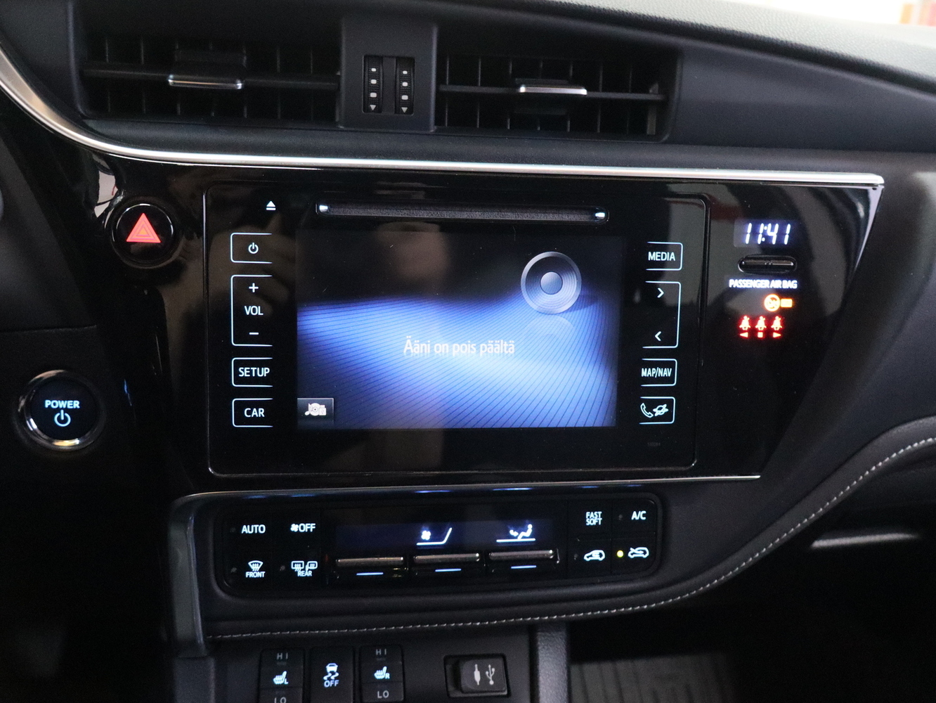 Toyota Auris vaihtoauto