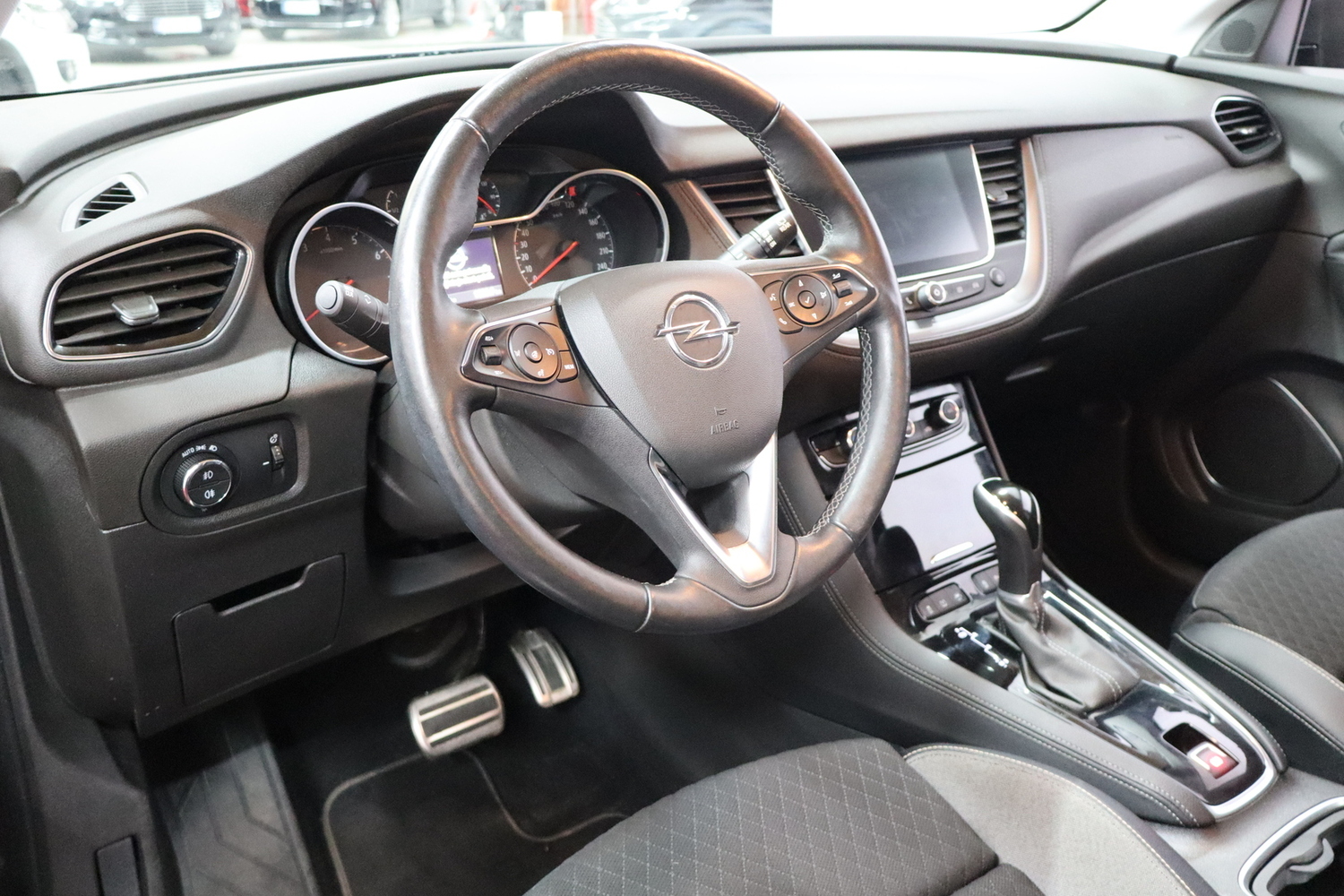 Opel Grandland X vaihtoauto