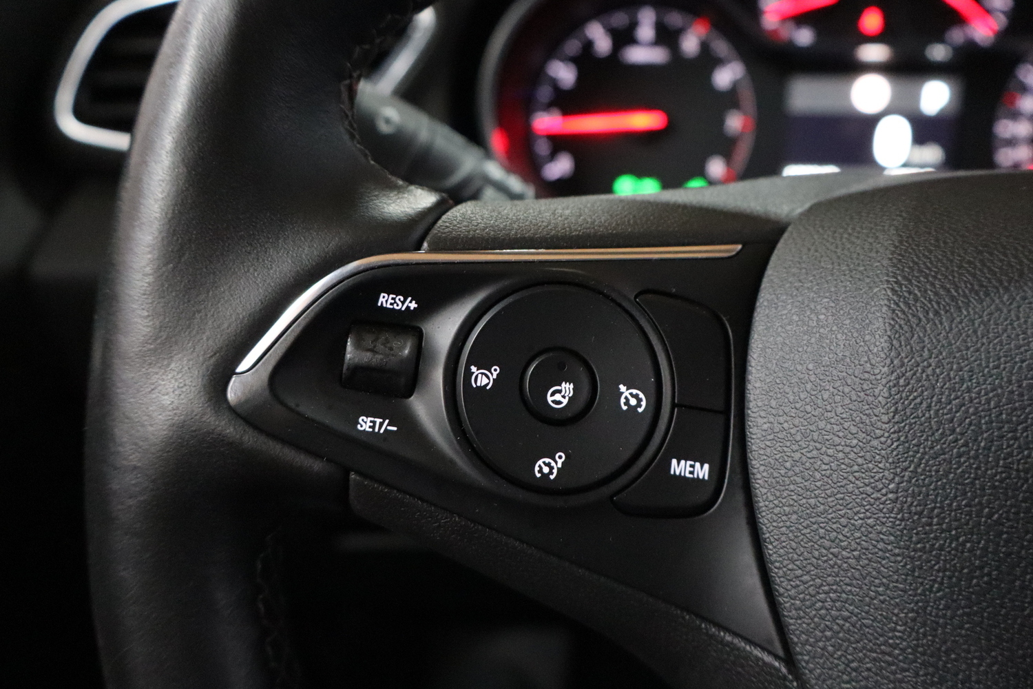Opel Grandland X vaihtoauto
