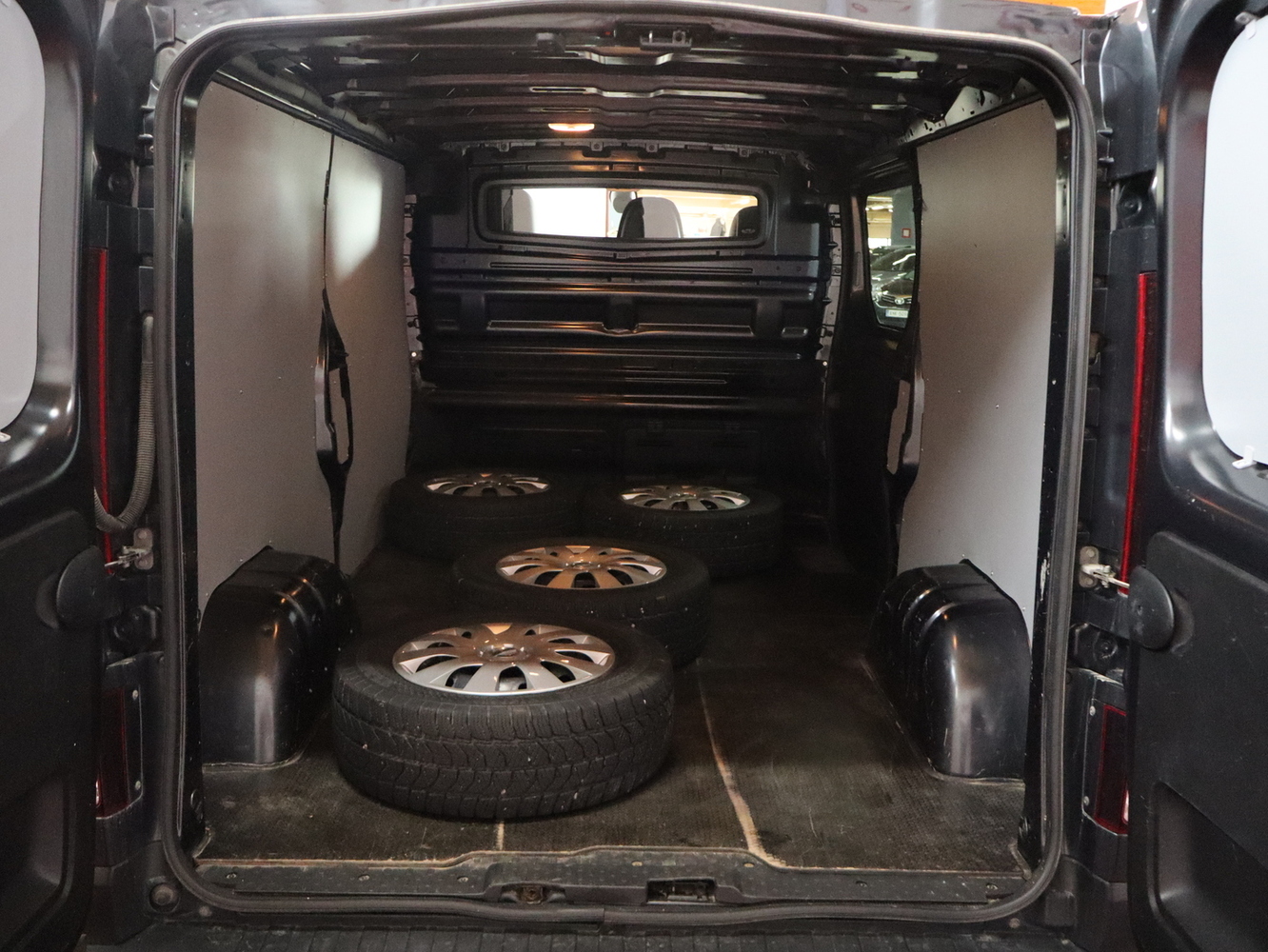 Nissan NV300 vaihtoauto