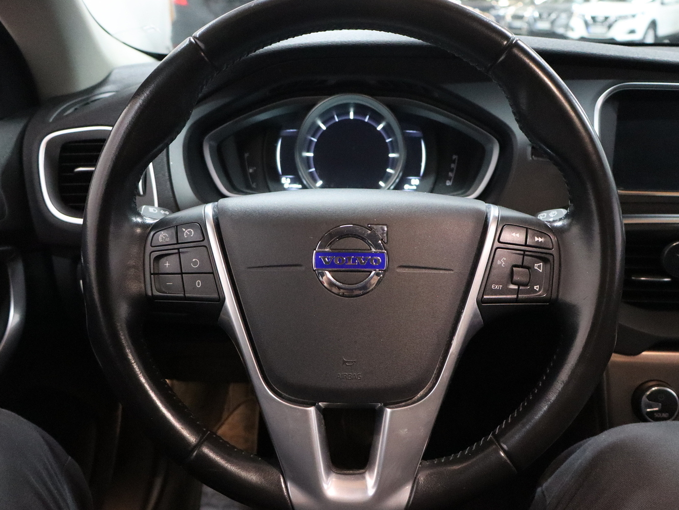 Volvo V40 Cross Country vaihtoauto