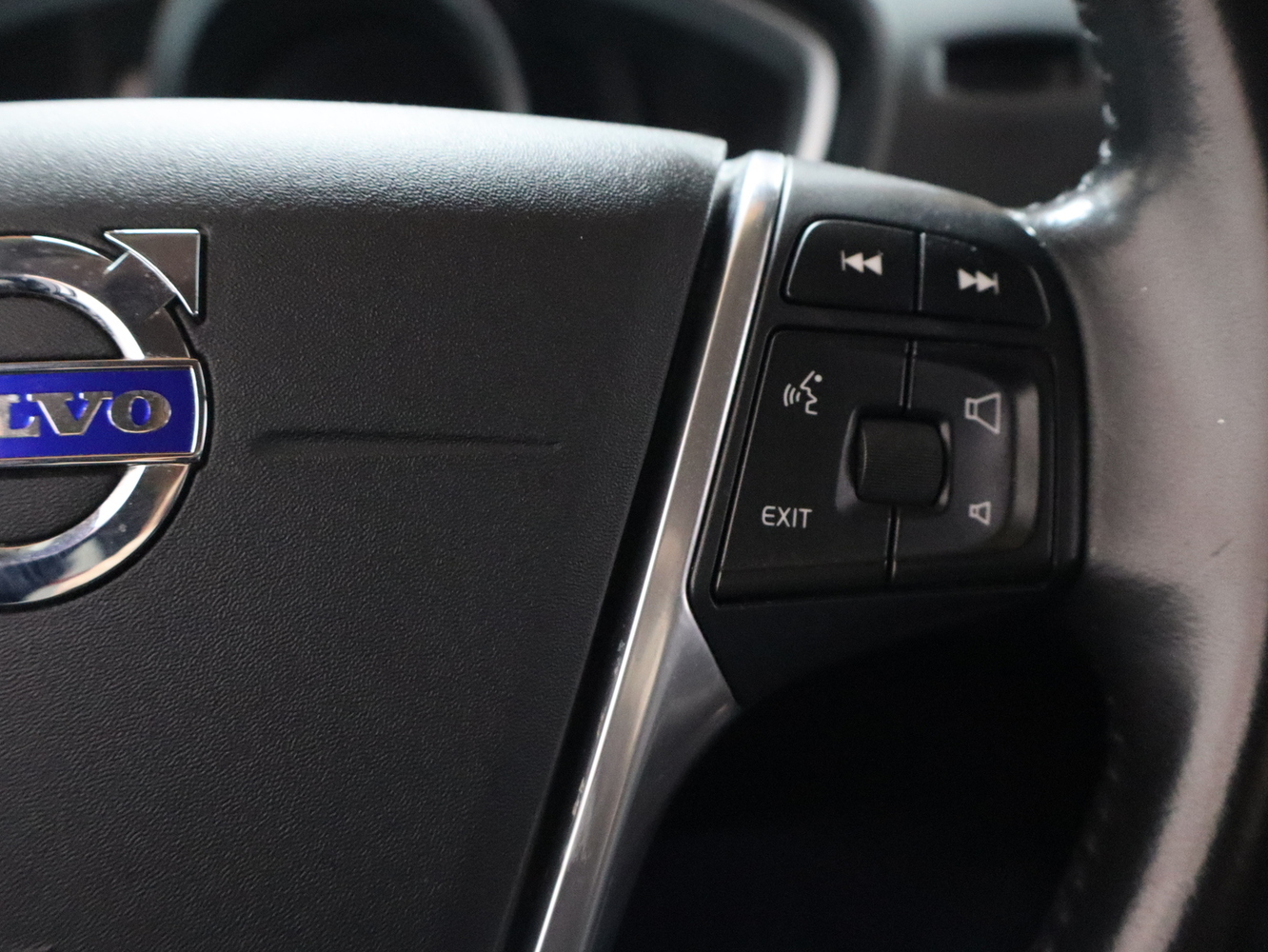 Volvo V40 Cross Country vaihtoauto
