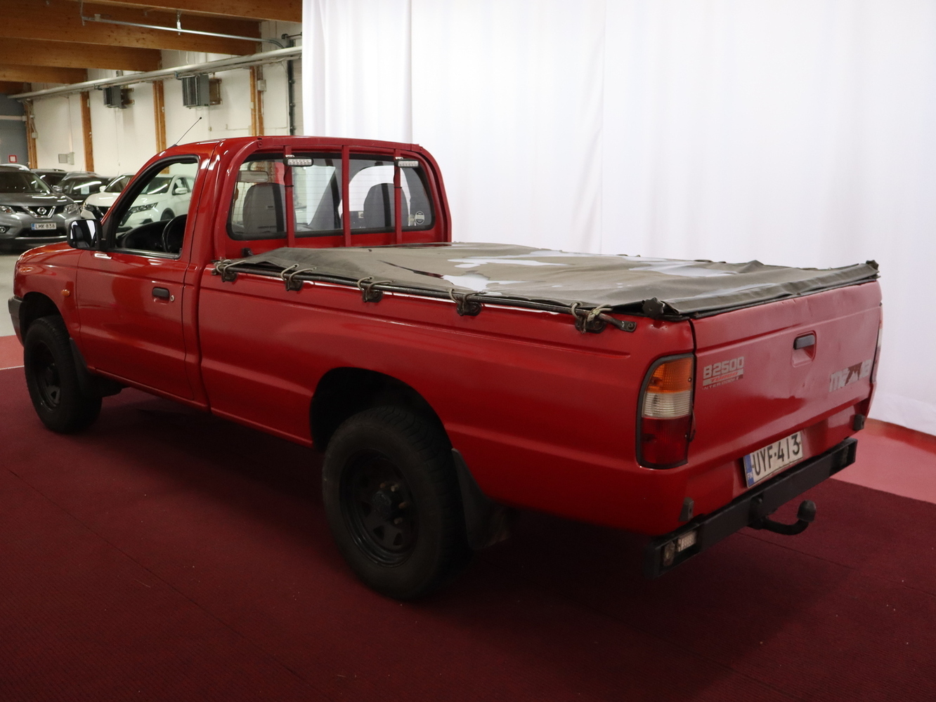 Mazda B2500 vaihtoauto