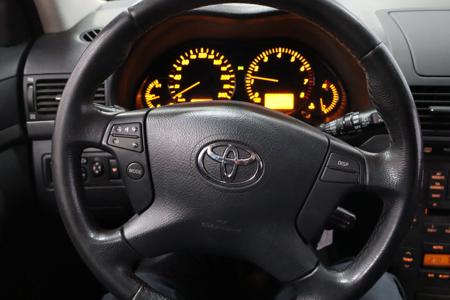 Toyota Avensis vaihtoauto