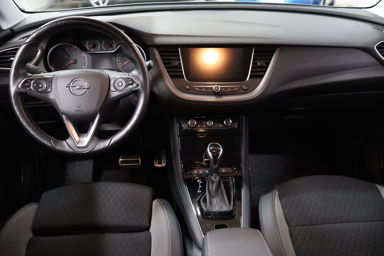 Opel Grandland X vaihtoauto