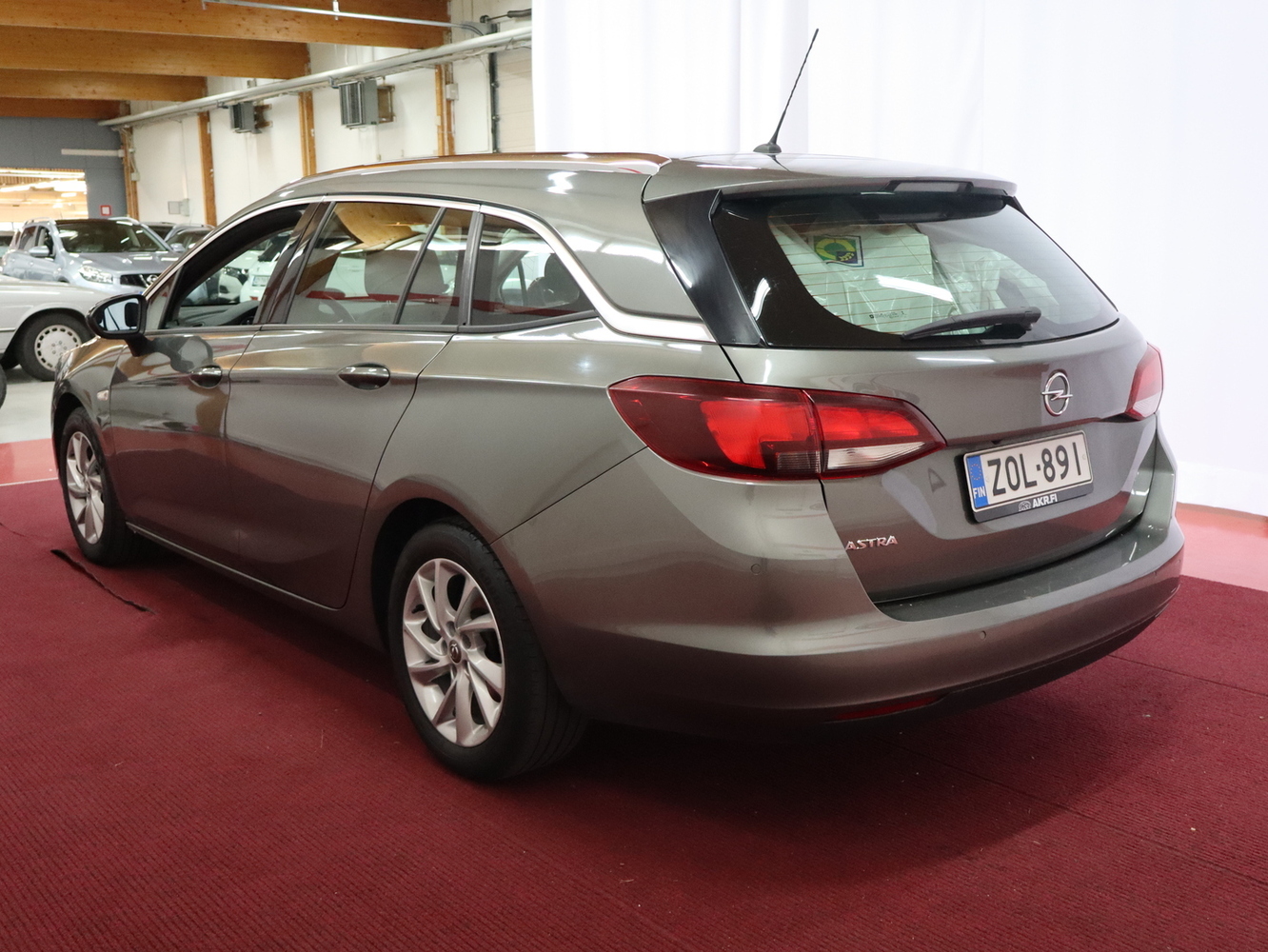 Opel Astra vaihtoauto