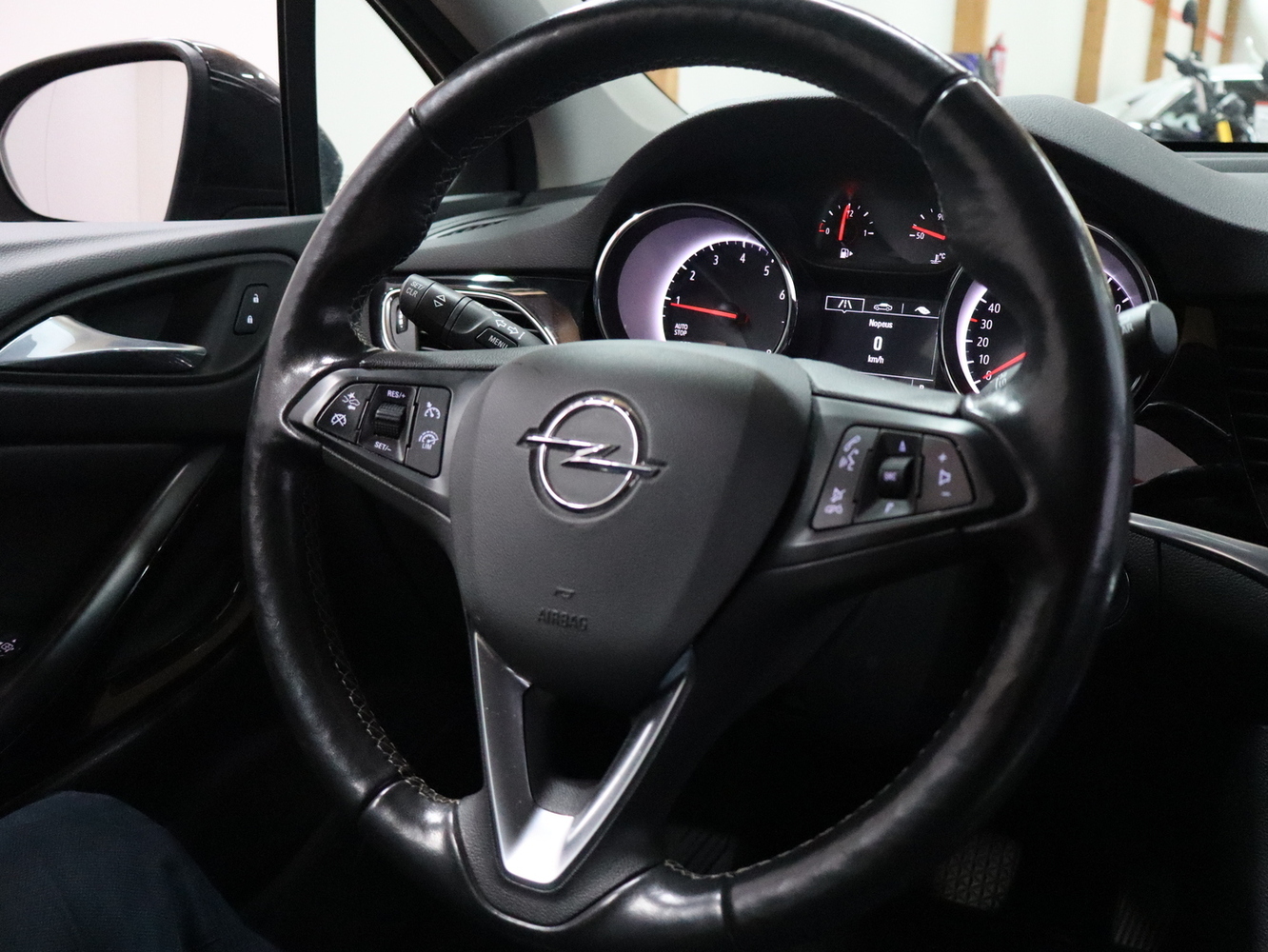 Opel Astra vaihtoauto