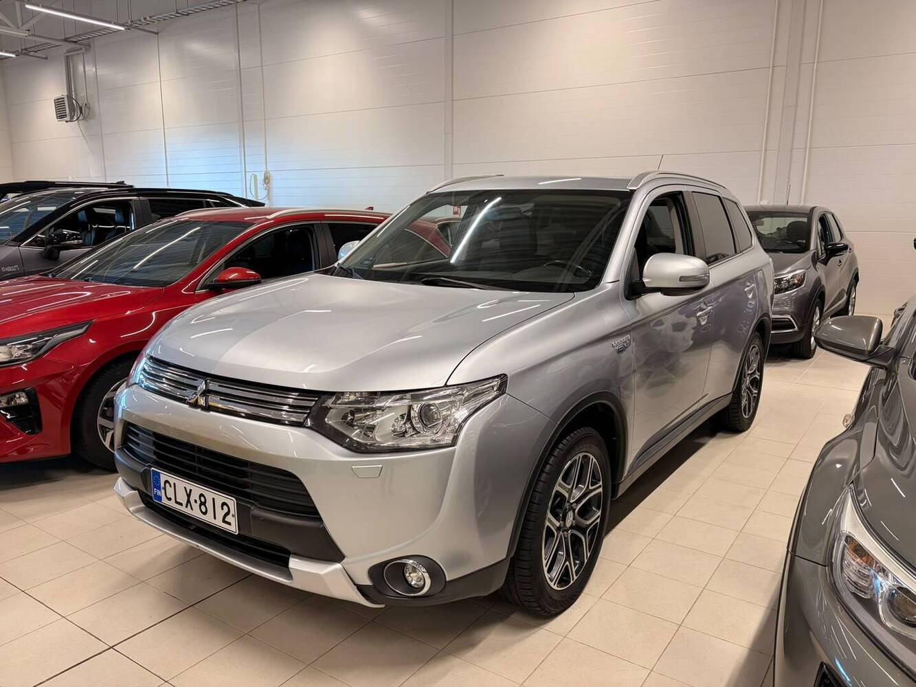 Mitsubishi Outlander PHEV vaihtoauto
