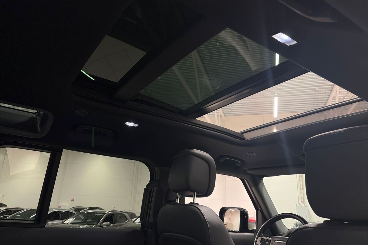 Land Rover Defender vaihtoauto