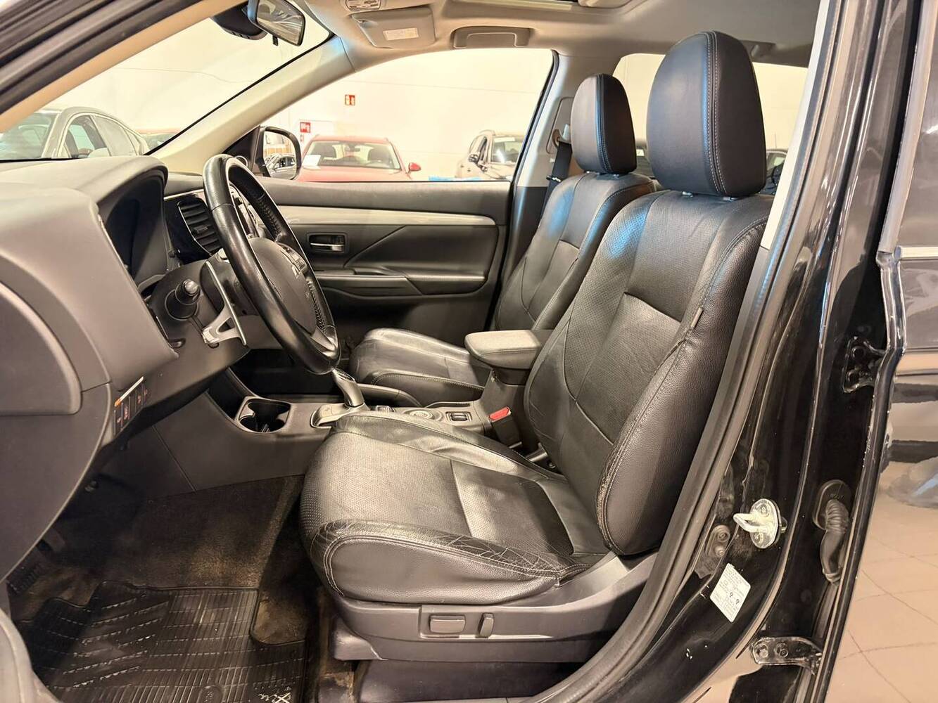 Mitsubishi Outlander PHEV vaihtoauto