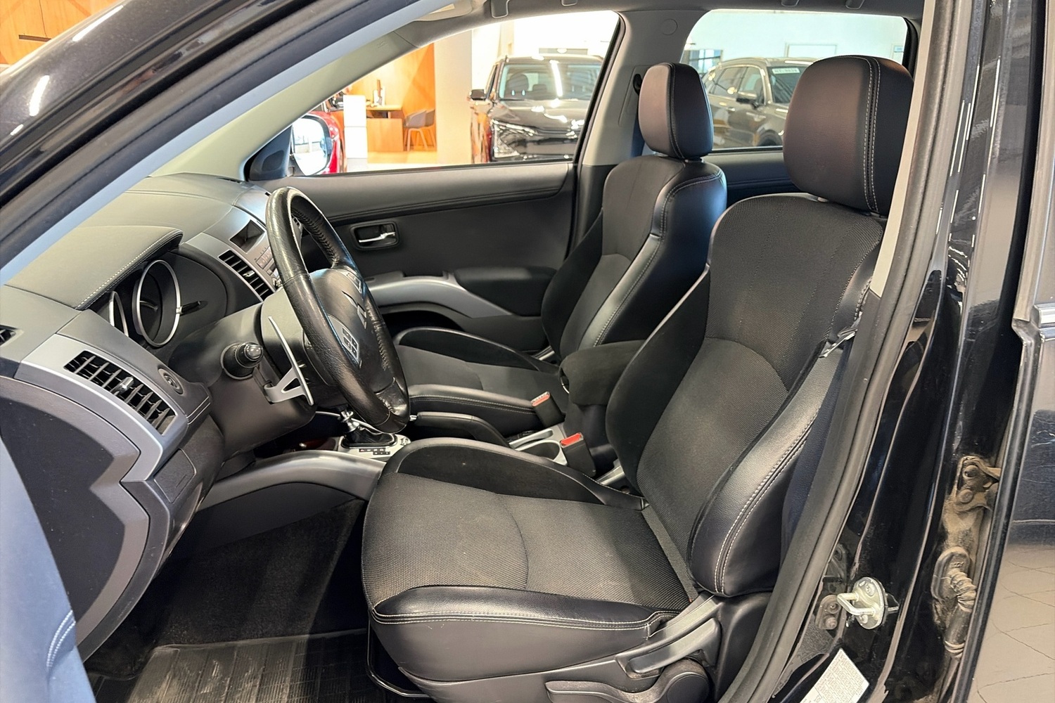 Mitsubishi Outlander vaihtoauto