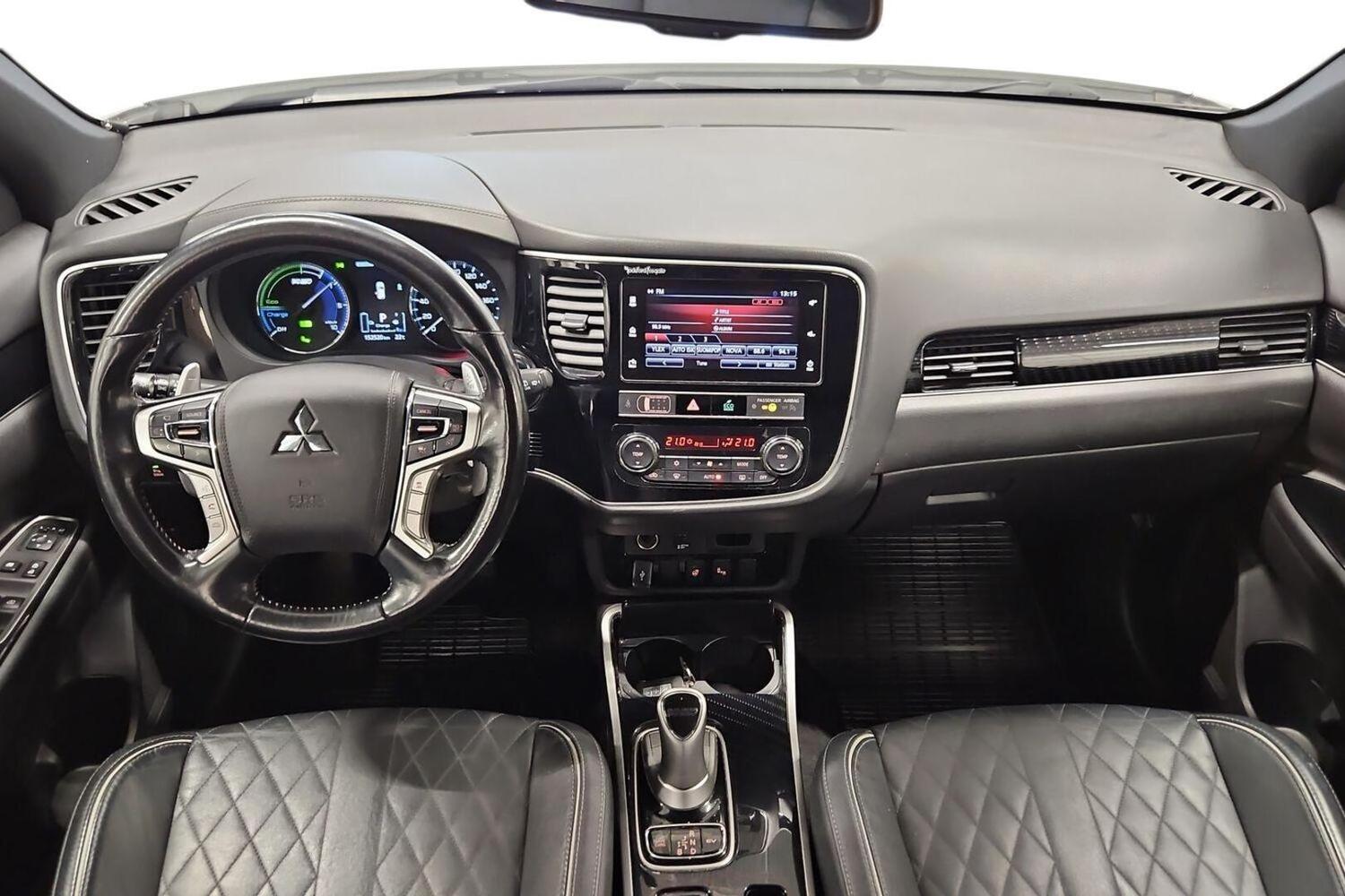 Mitsubishi Outlander PHEV vaihtoauto