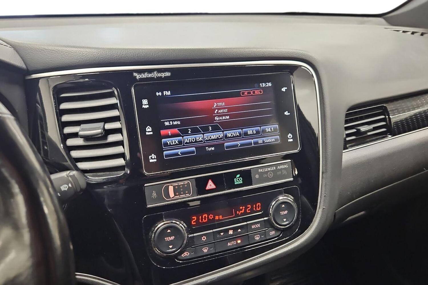 Mitsubishi Outlander PHEV vaihtoauto