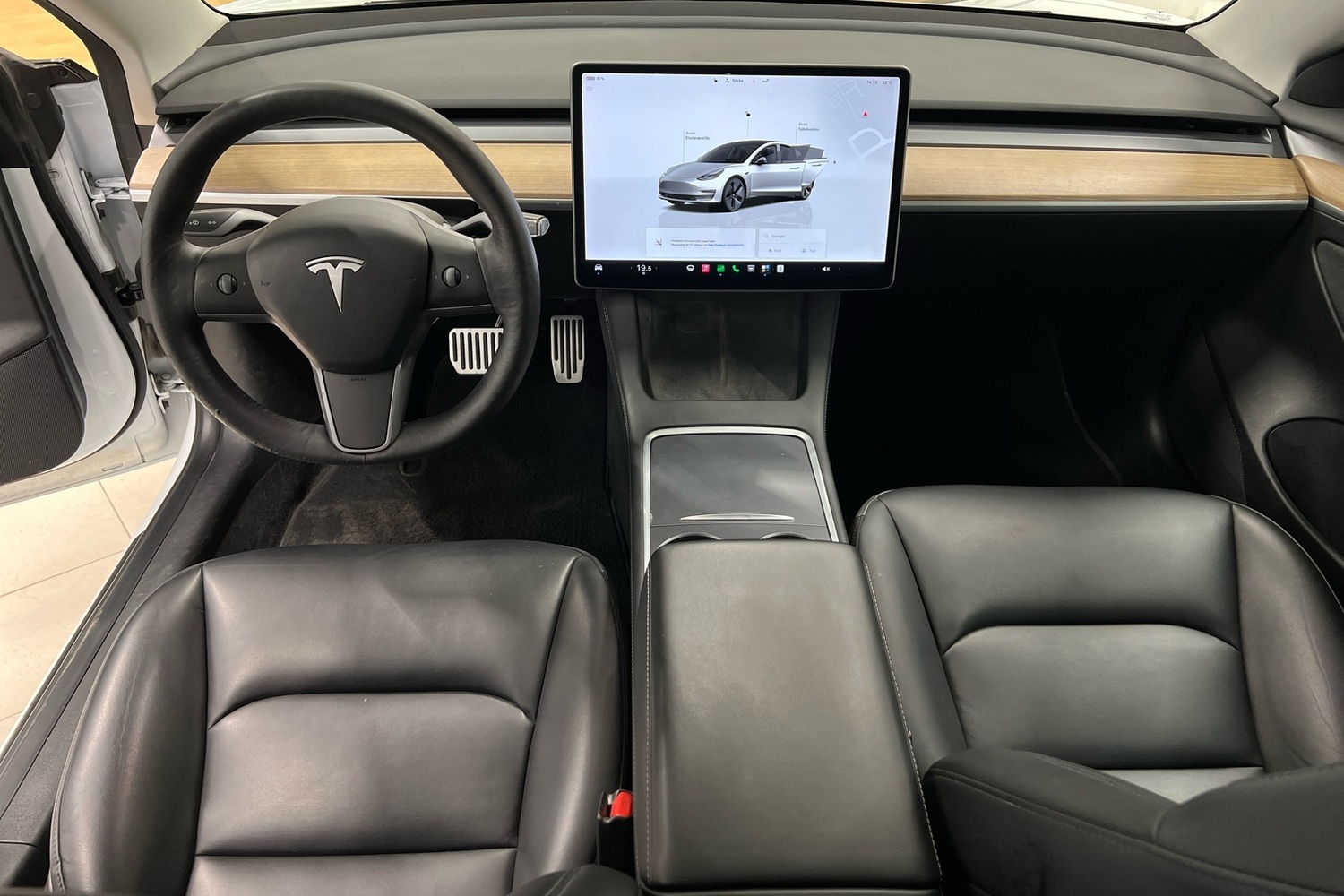 Tesla Model 3 vaihtoauto