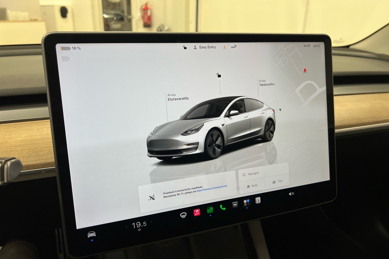 Tesla Model 3 vaihtoauto