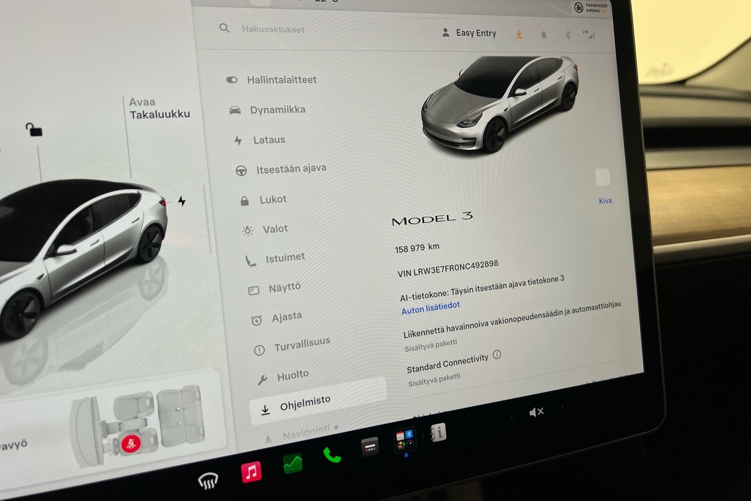 Tesla Model 3 vaihtoauto