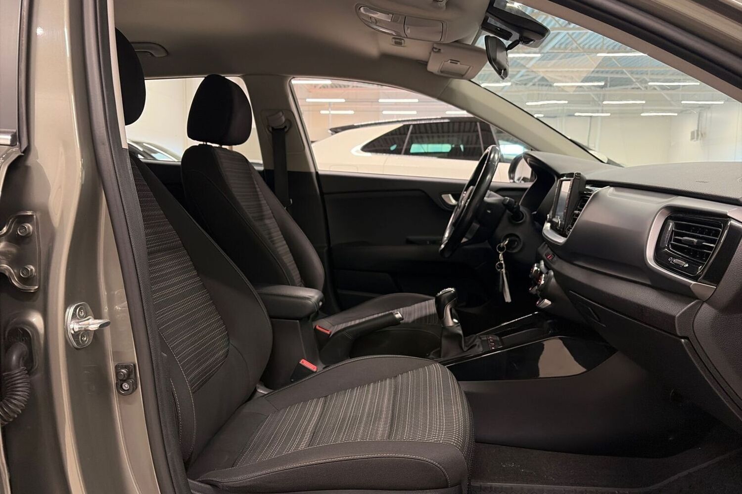Kia Stonic vaihtoauto