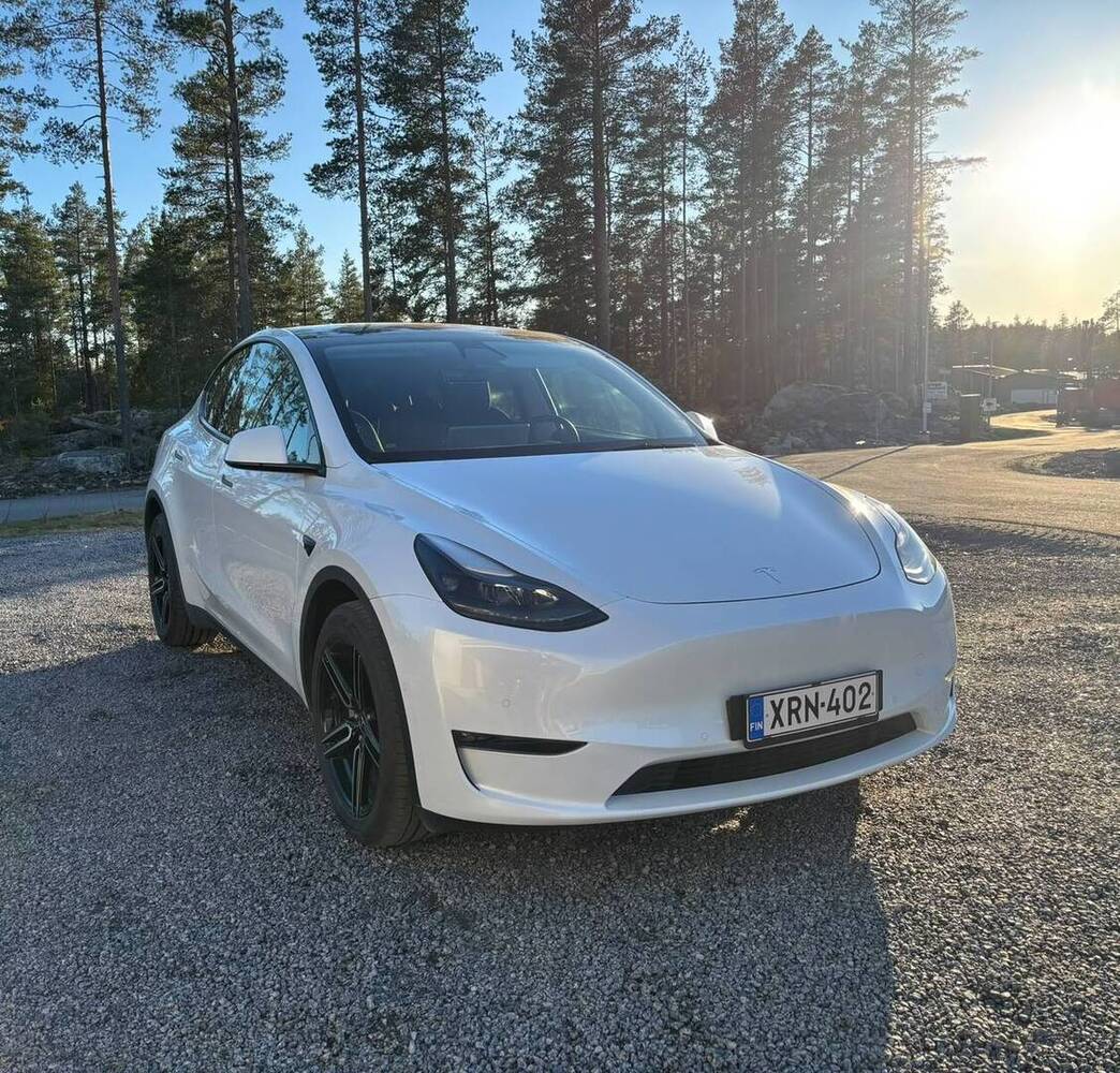 Tesla Model Y vaihtoauto