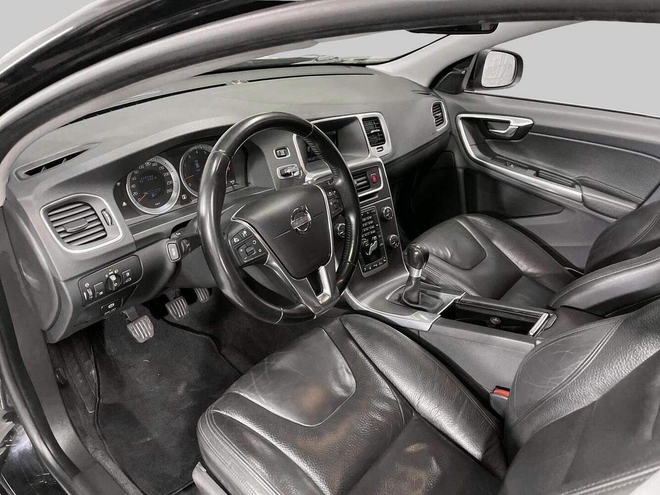 Volvo V60 vaihtoauto