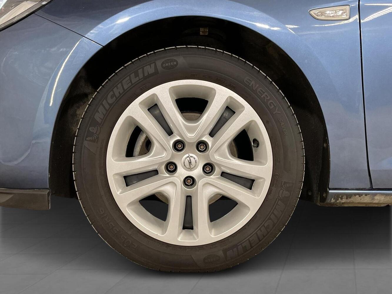 Opel Astra vaihtoauto