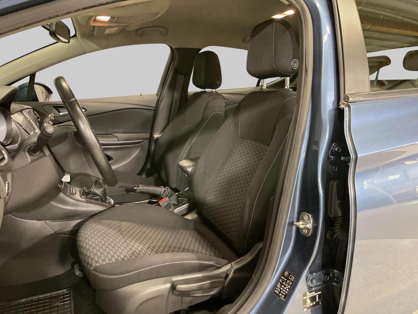 Opel Astra vaihtoauto