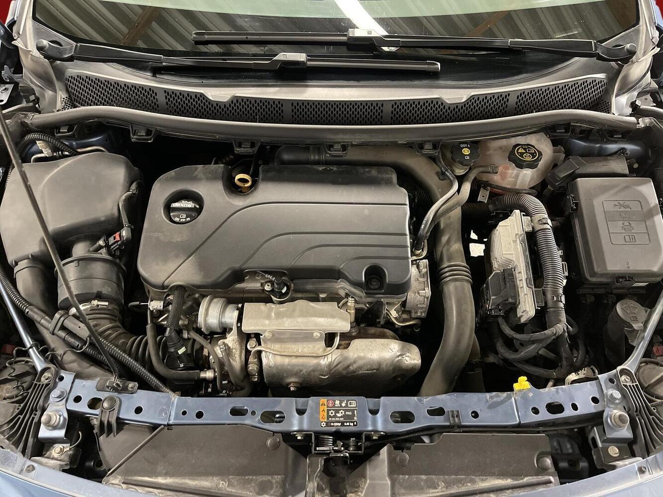 Opel Astra vaihtoauto