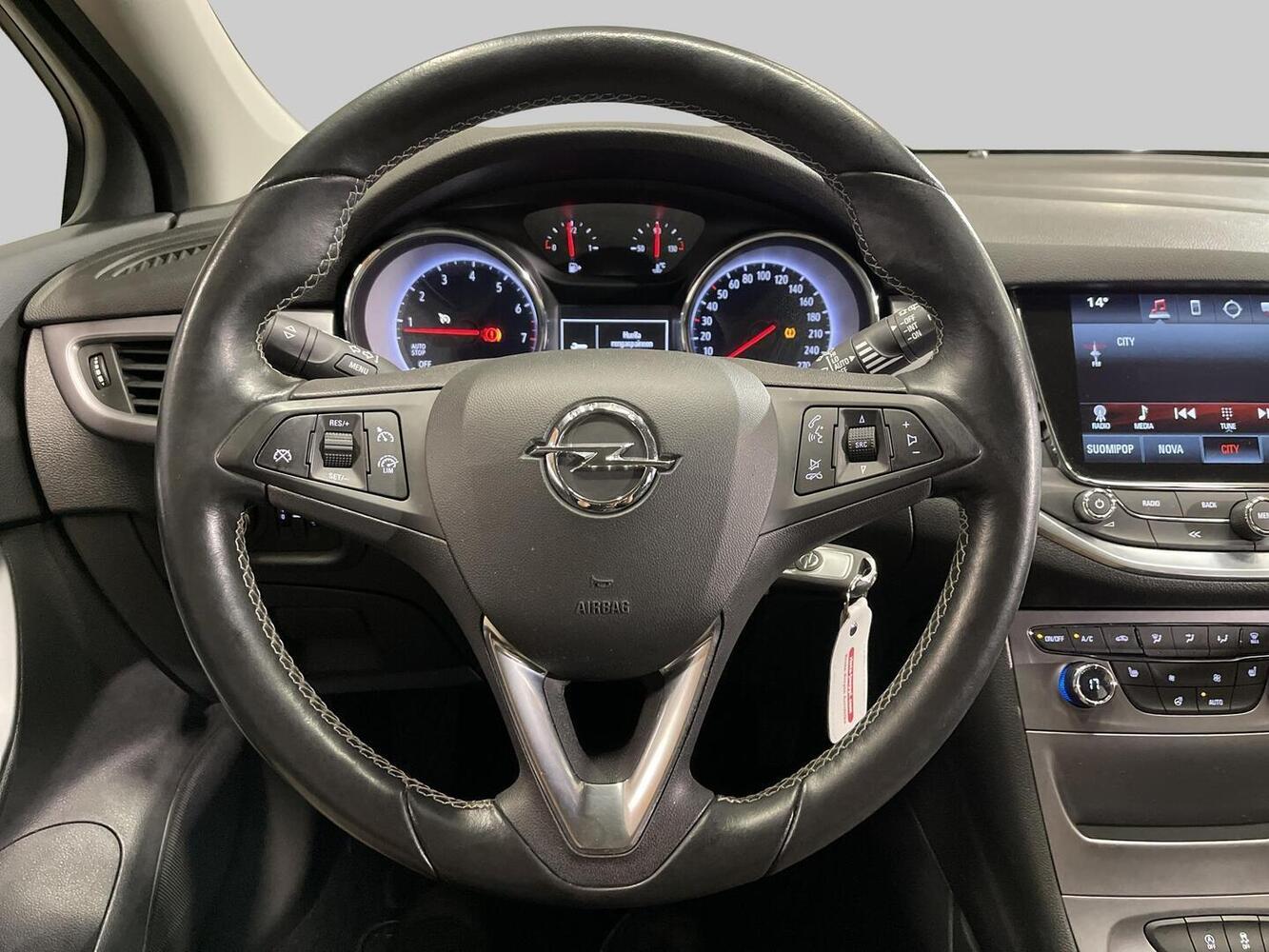 Opel Astra vaihtoauto