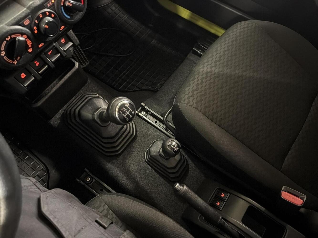 Suzuki Jimny vaihtoauto
