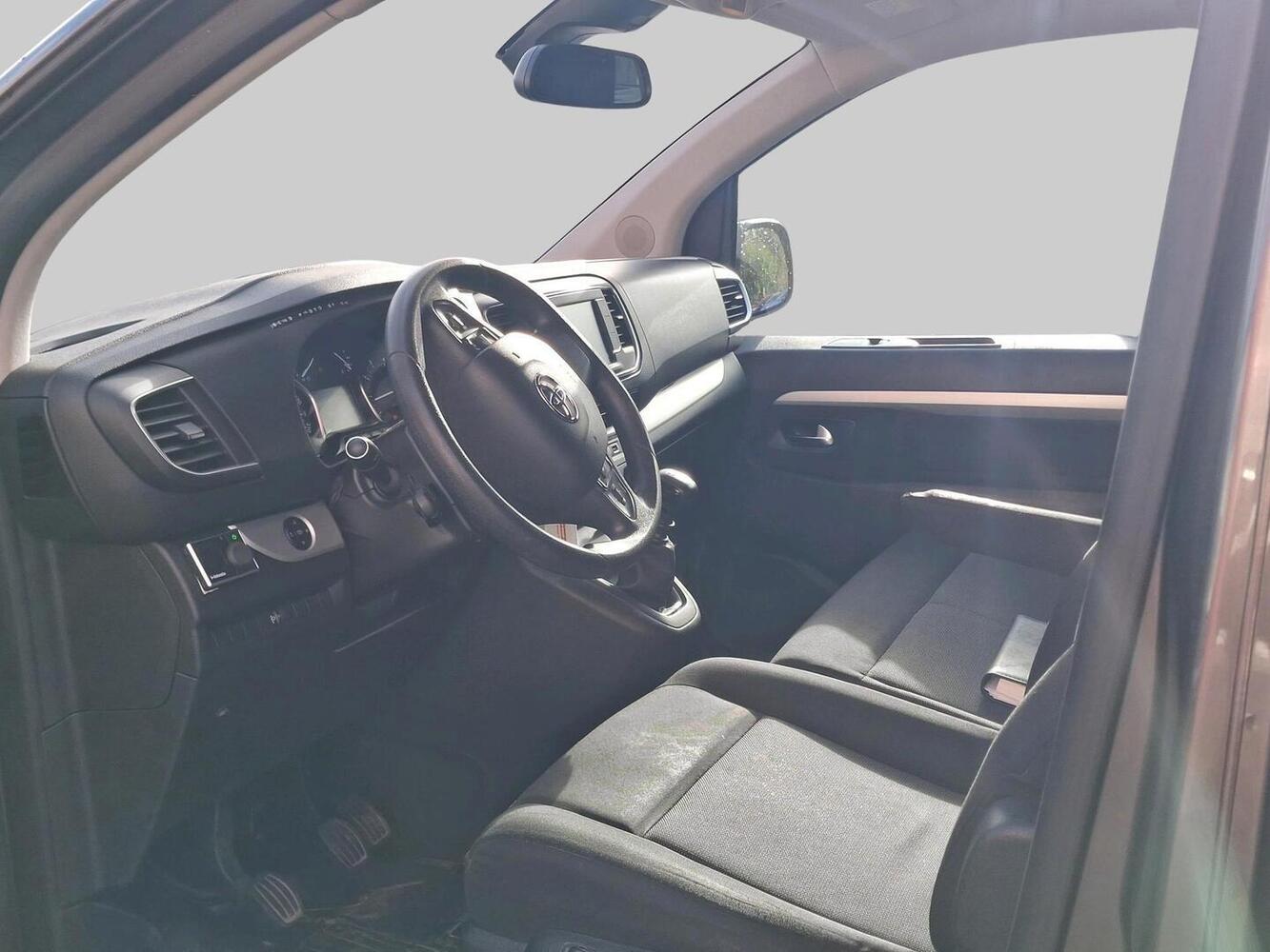 Toyota Proace Verso vaihtoauto