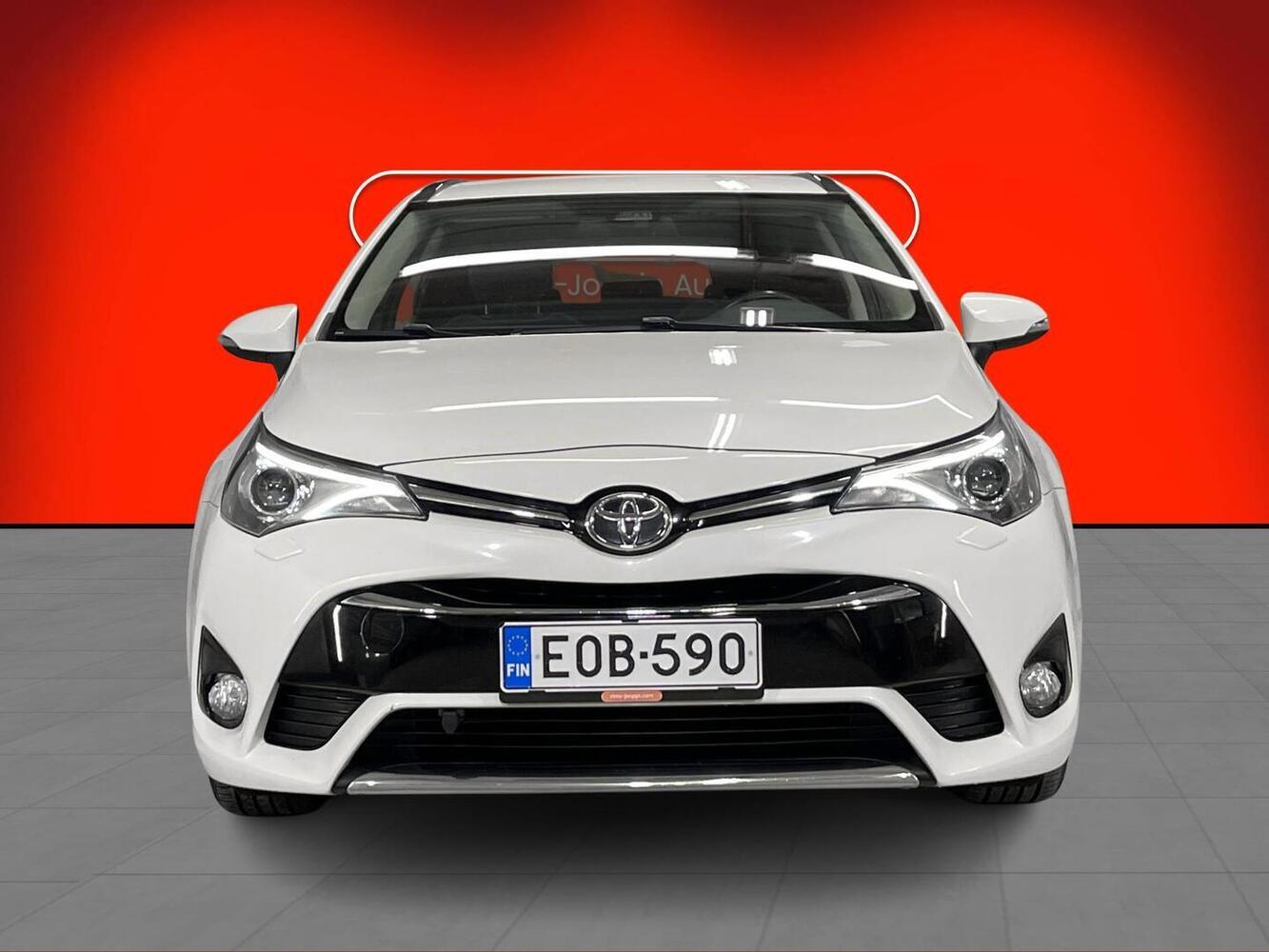 Toyota Avensis vaihtoauto
