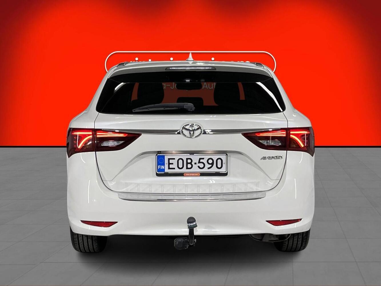 Toyota Avensis vaihtoauto