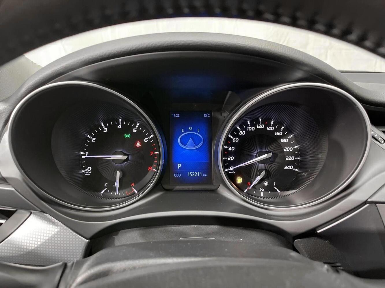 Toyota Avensis vaihtoauto