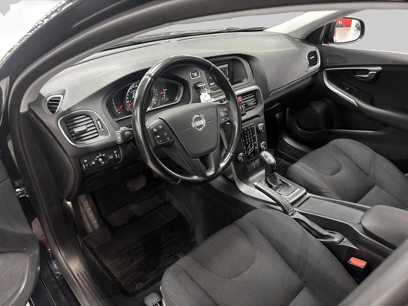 Volvo V40 vaihtoauto