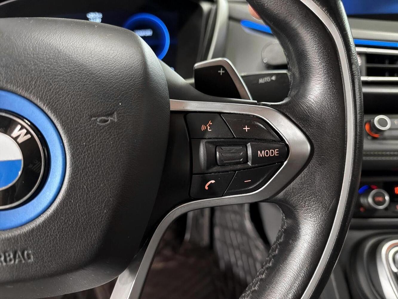 BMW i8 vaihtoauto