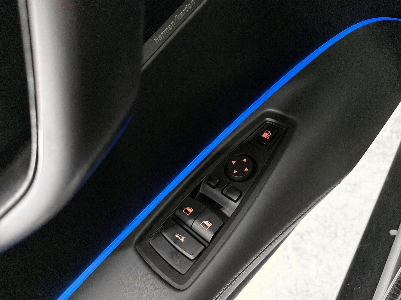 BMW i8 vaihtoauto