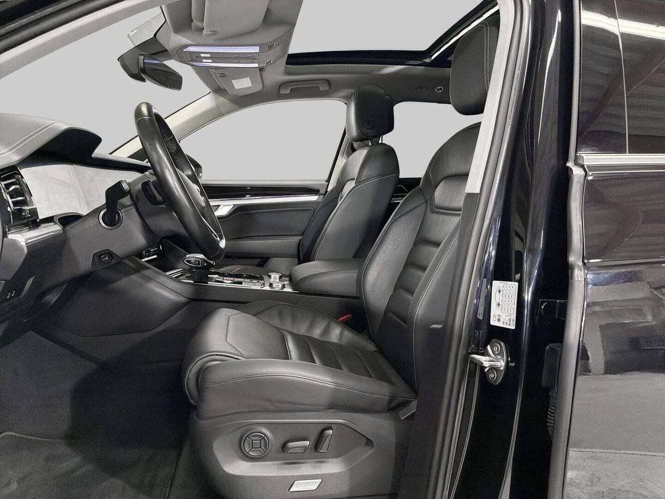 Volkswagen Touareg vaihtoauto