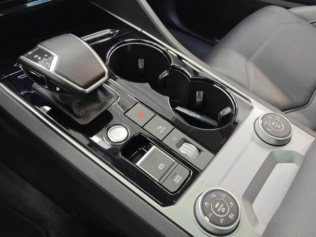 Volkswagen Touareg vaihtoauto