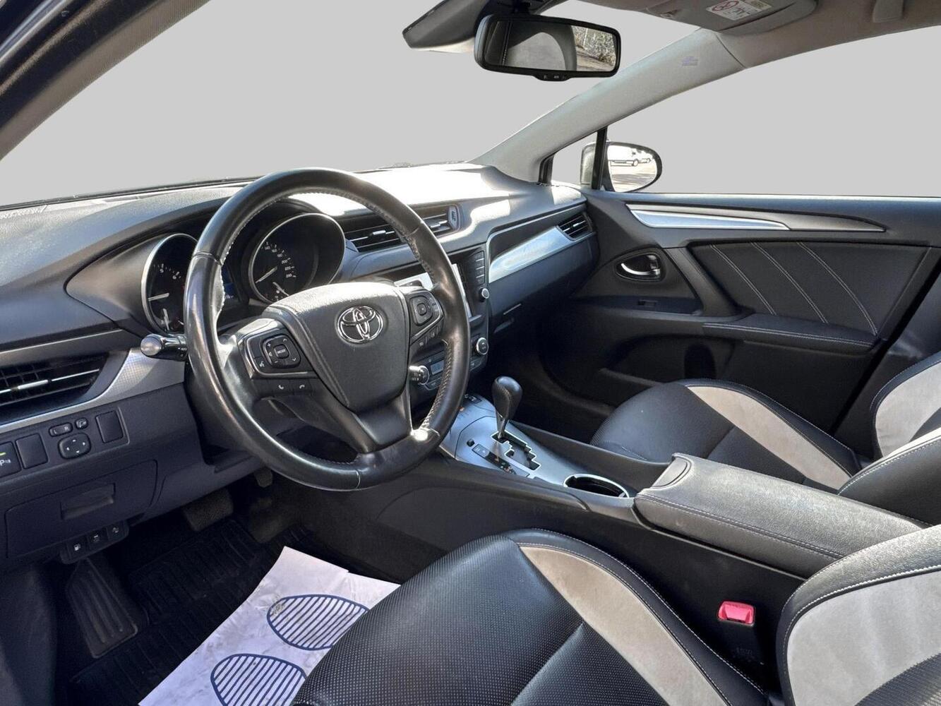 Toyota Avensis vaihtoauto