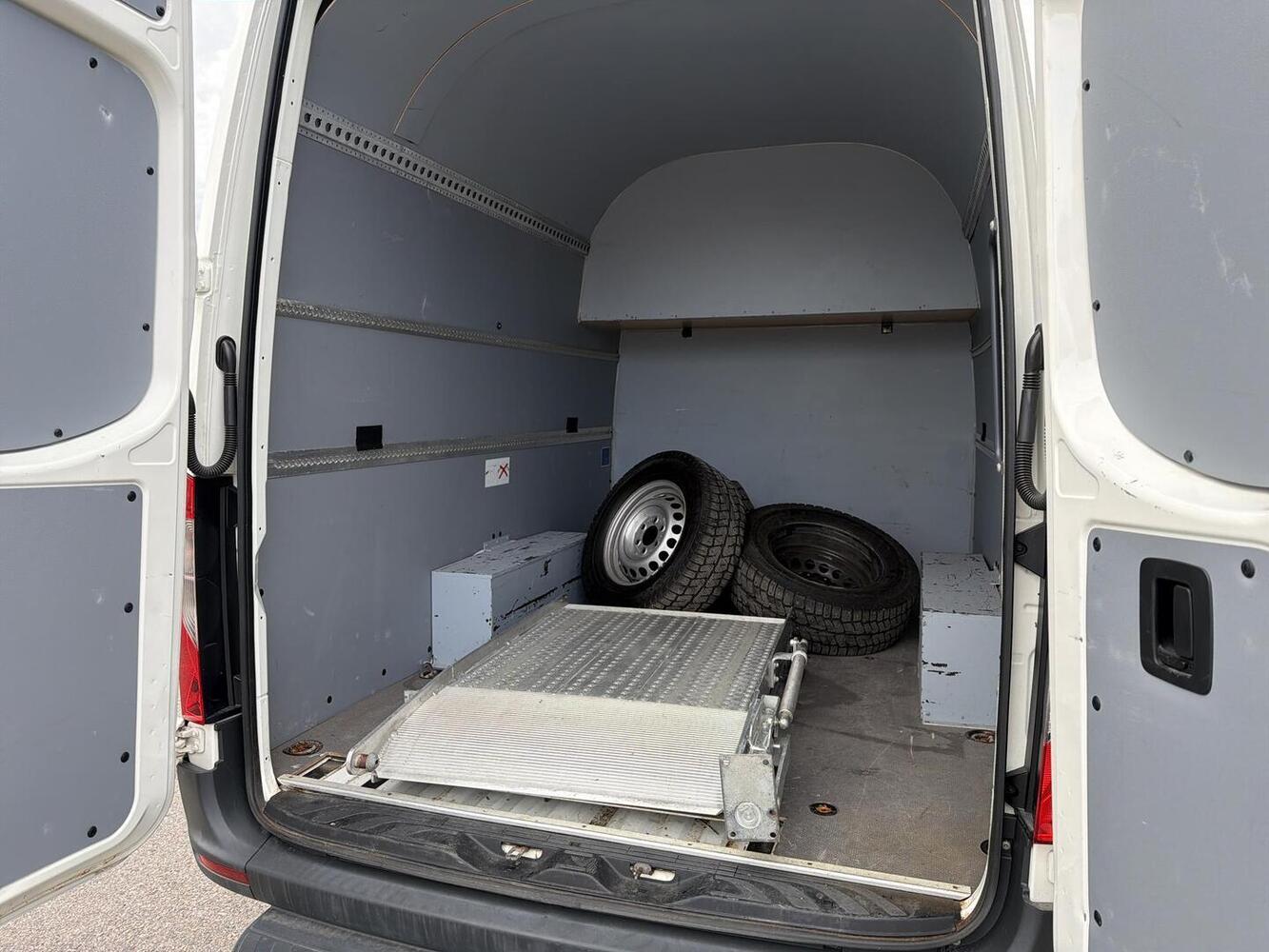 Mercedes-Benz Sprinter vaihtoauto