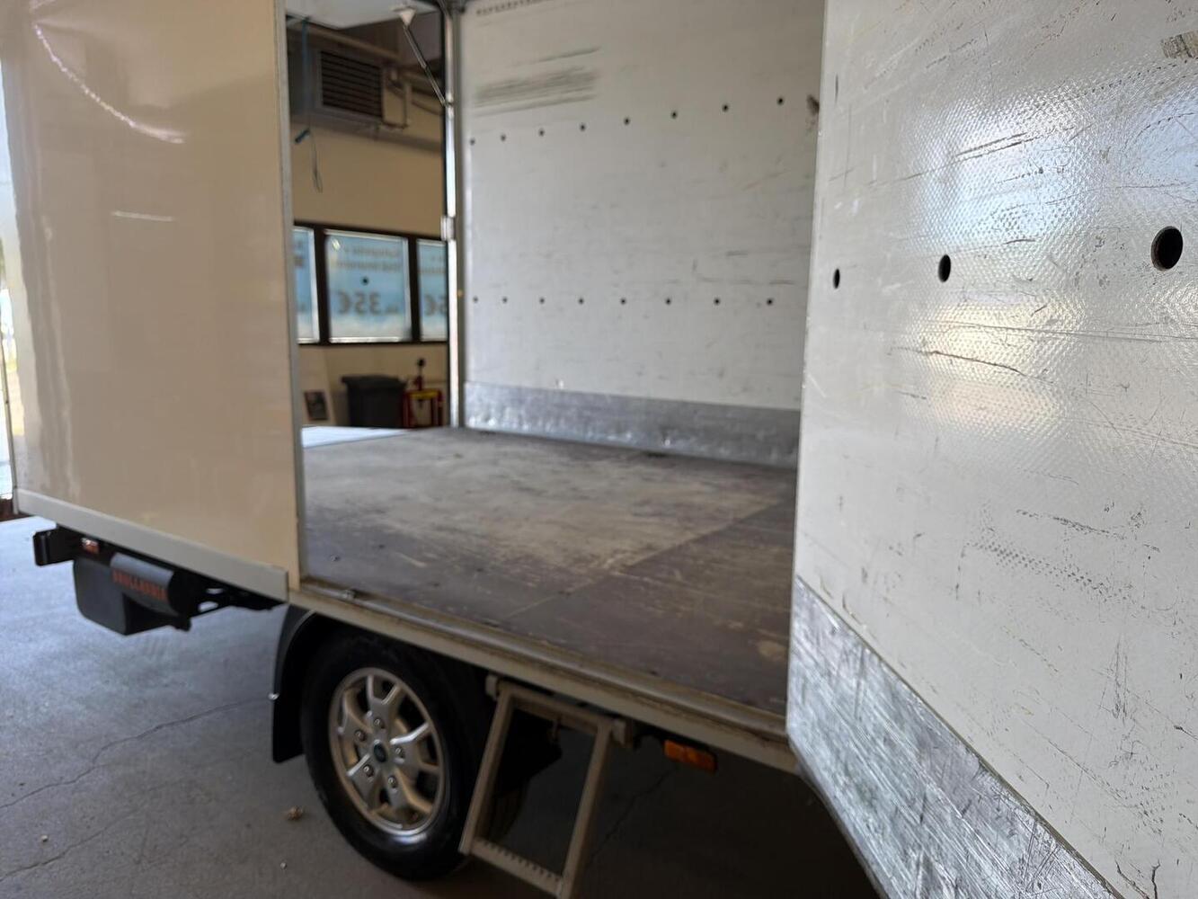 Ford Transit vaihtoauto