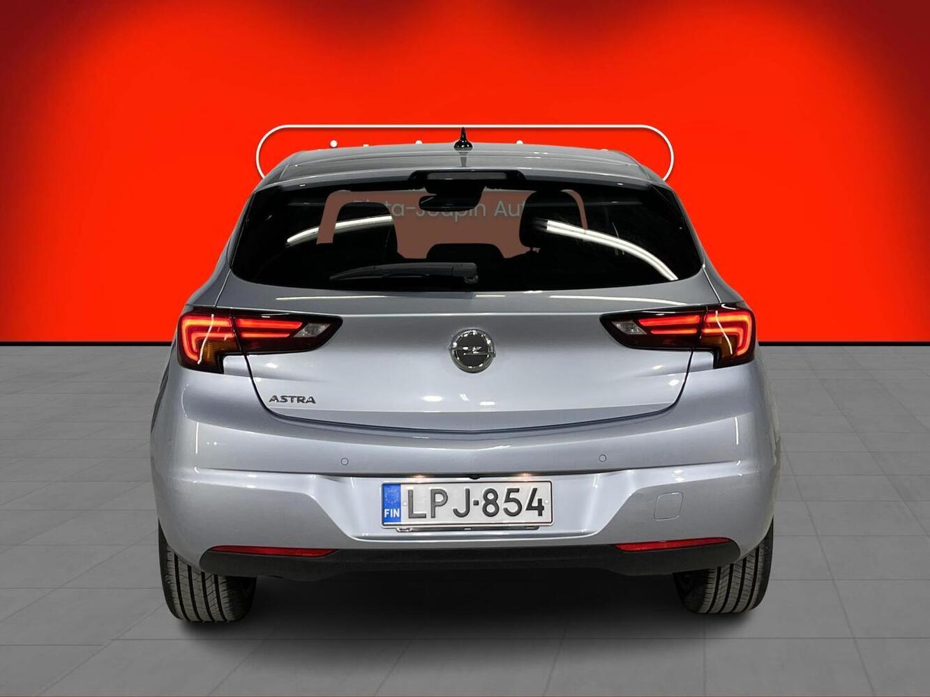 Opel Astra vaihtoauto
