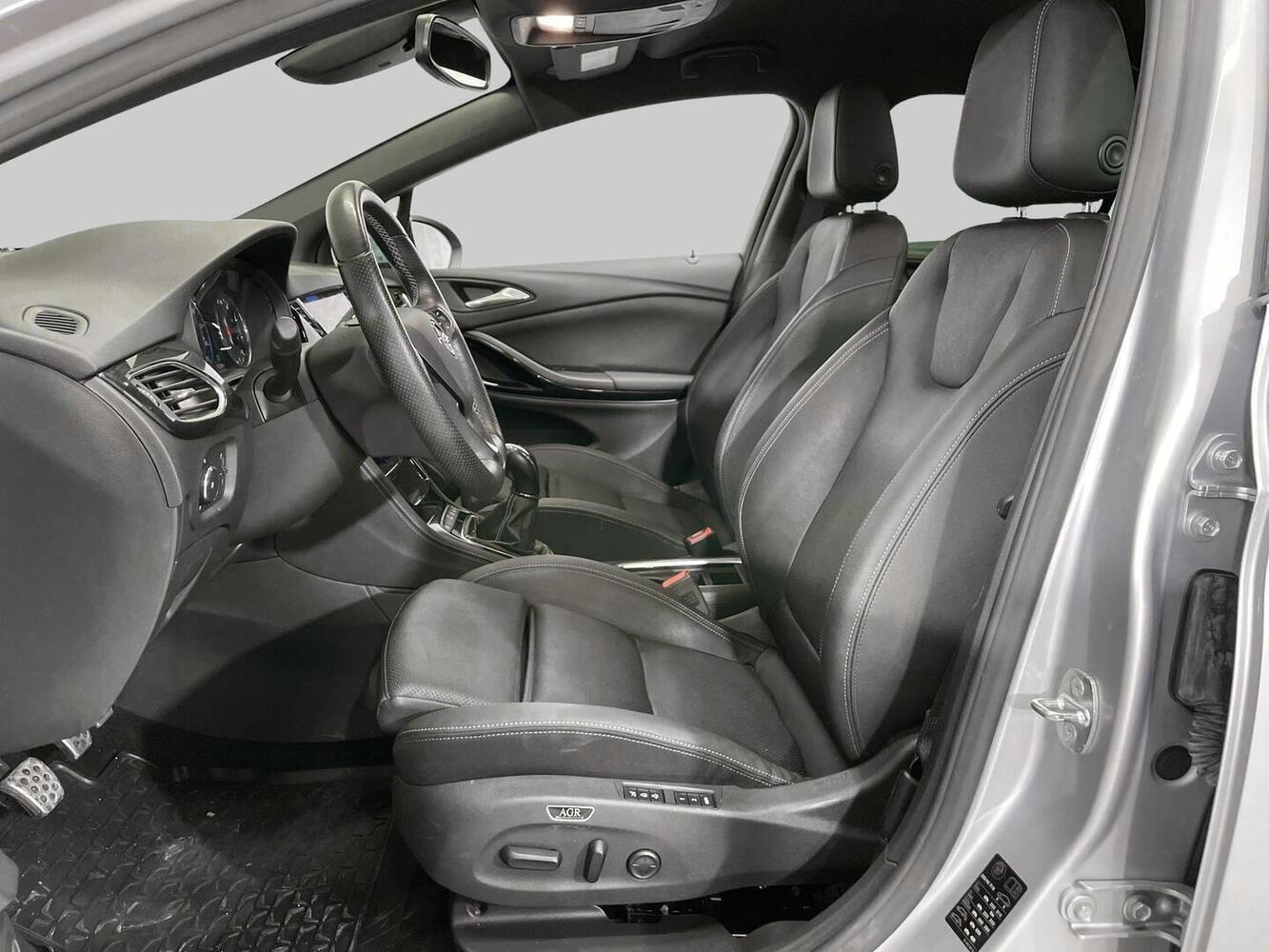 Opel Astra vaihtoauto