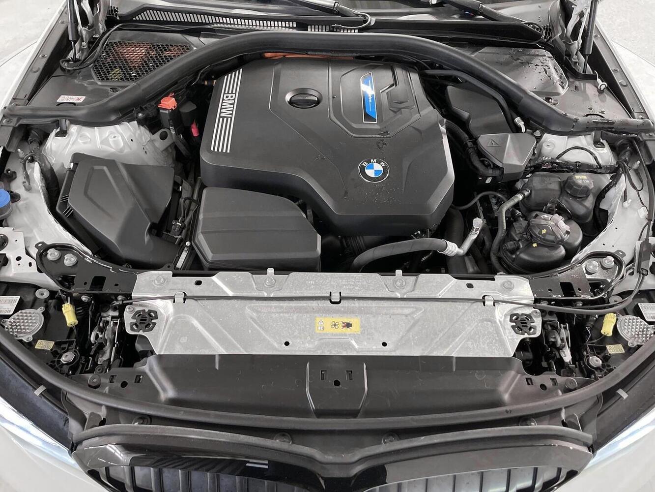 BMW 330 vaihtoauto