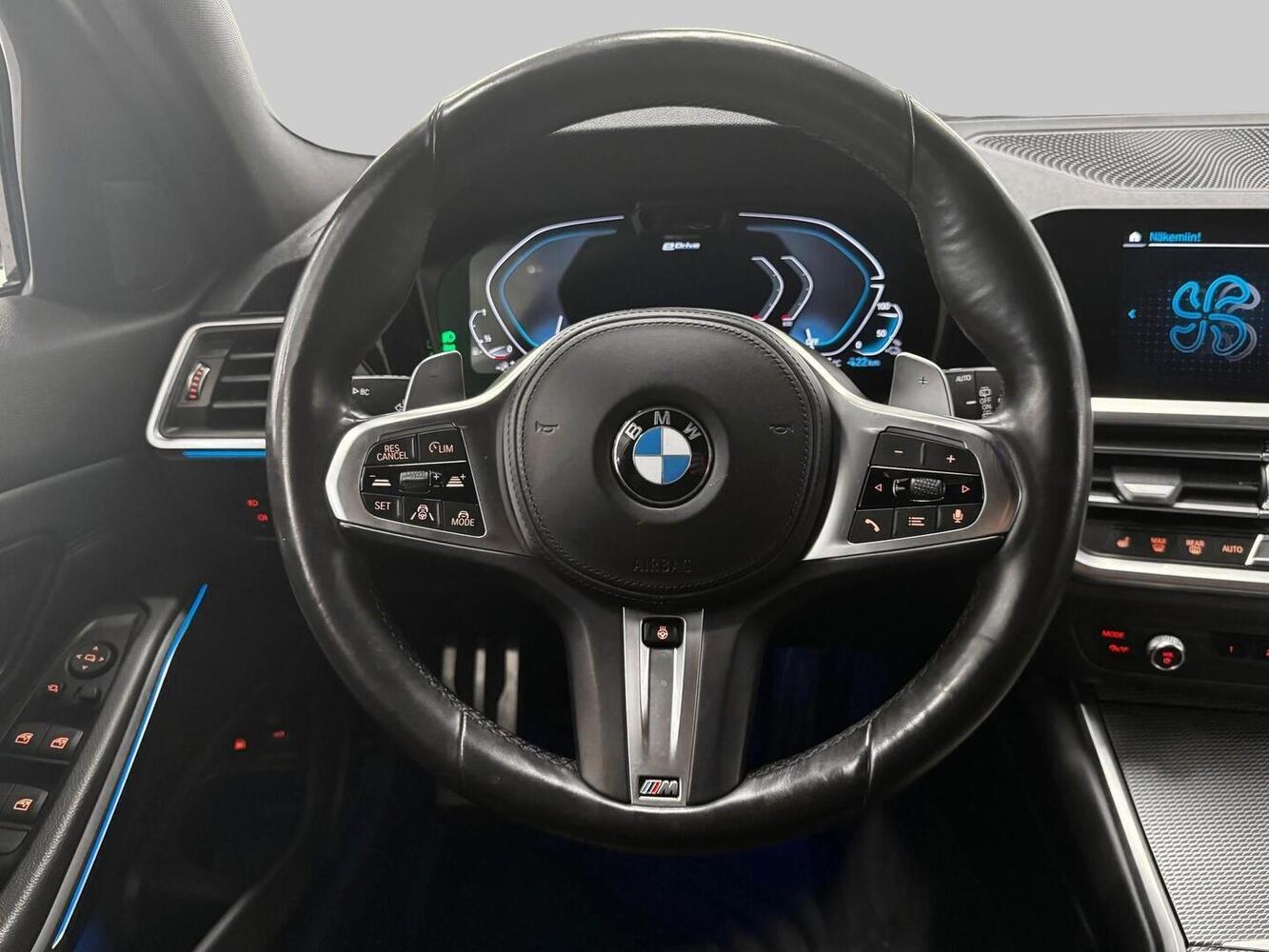 BMW 330 vaihtoauto