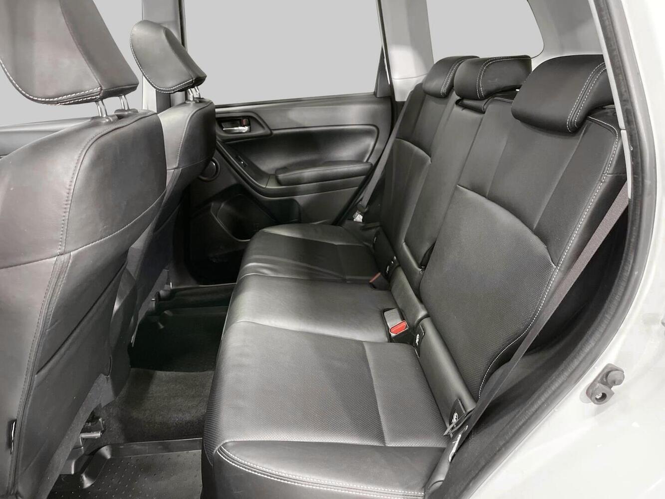 Subaru Forester vaihtoauto