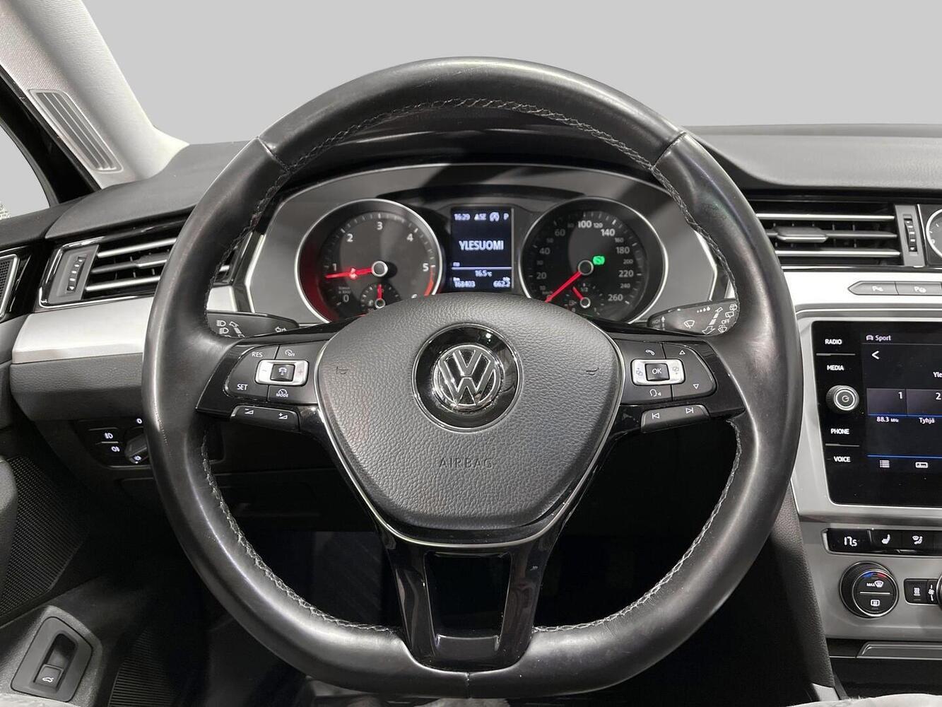 Volkswagen Passat vaihtoauto