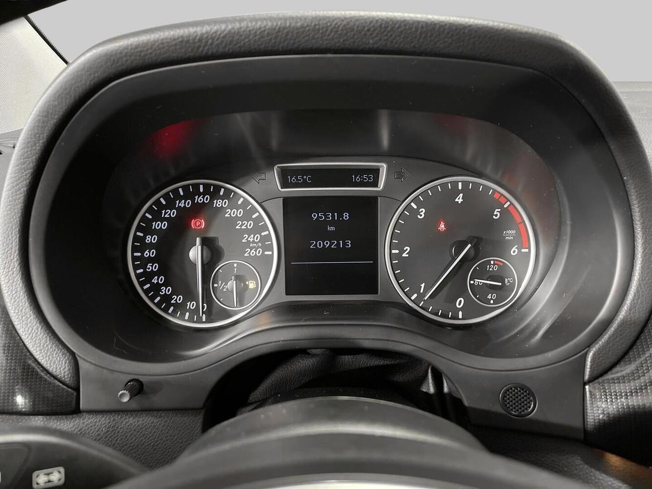 Mercedes-Benz B vaihtoauto