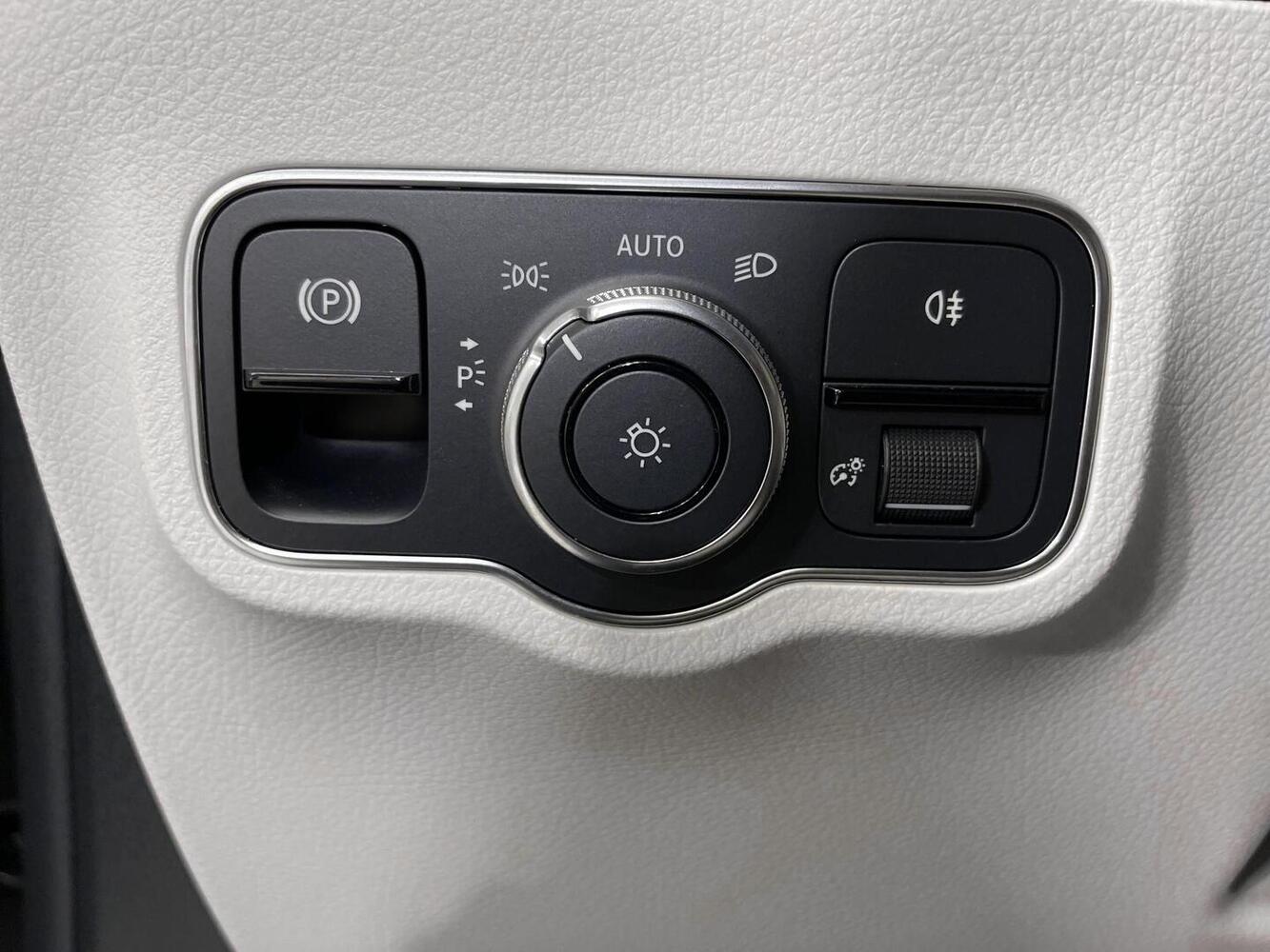 Mercedes-Benz EQA vaihtoauto