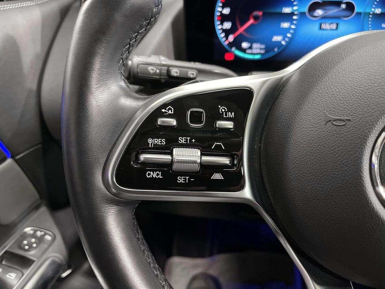 Mercedes-Benz EQA vaihtoauto