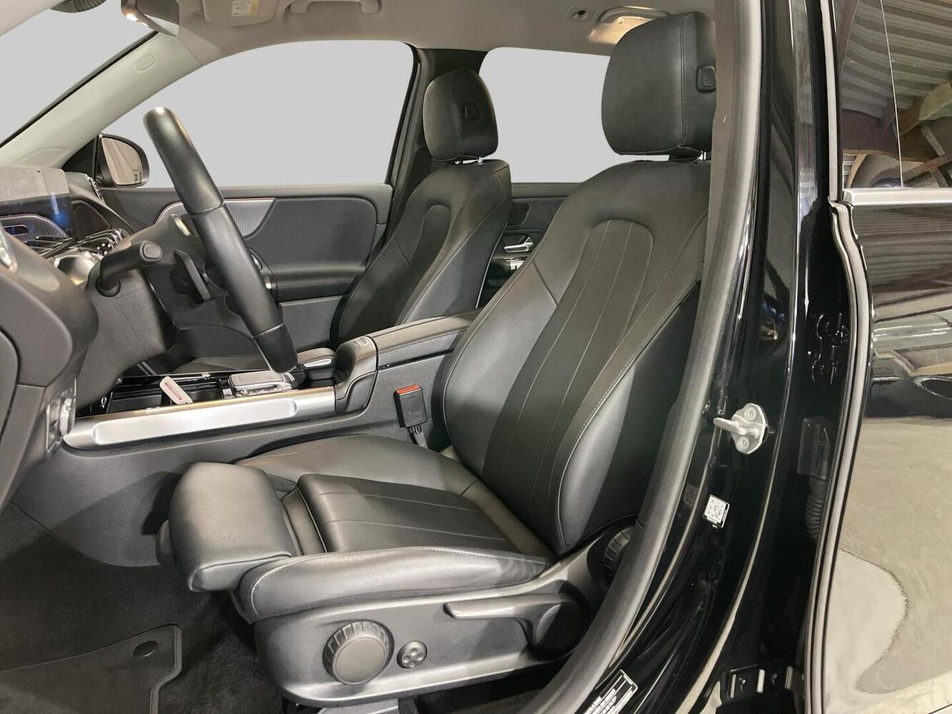 Mercedes-Benz EQB vaihtoauto